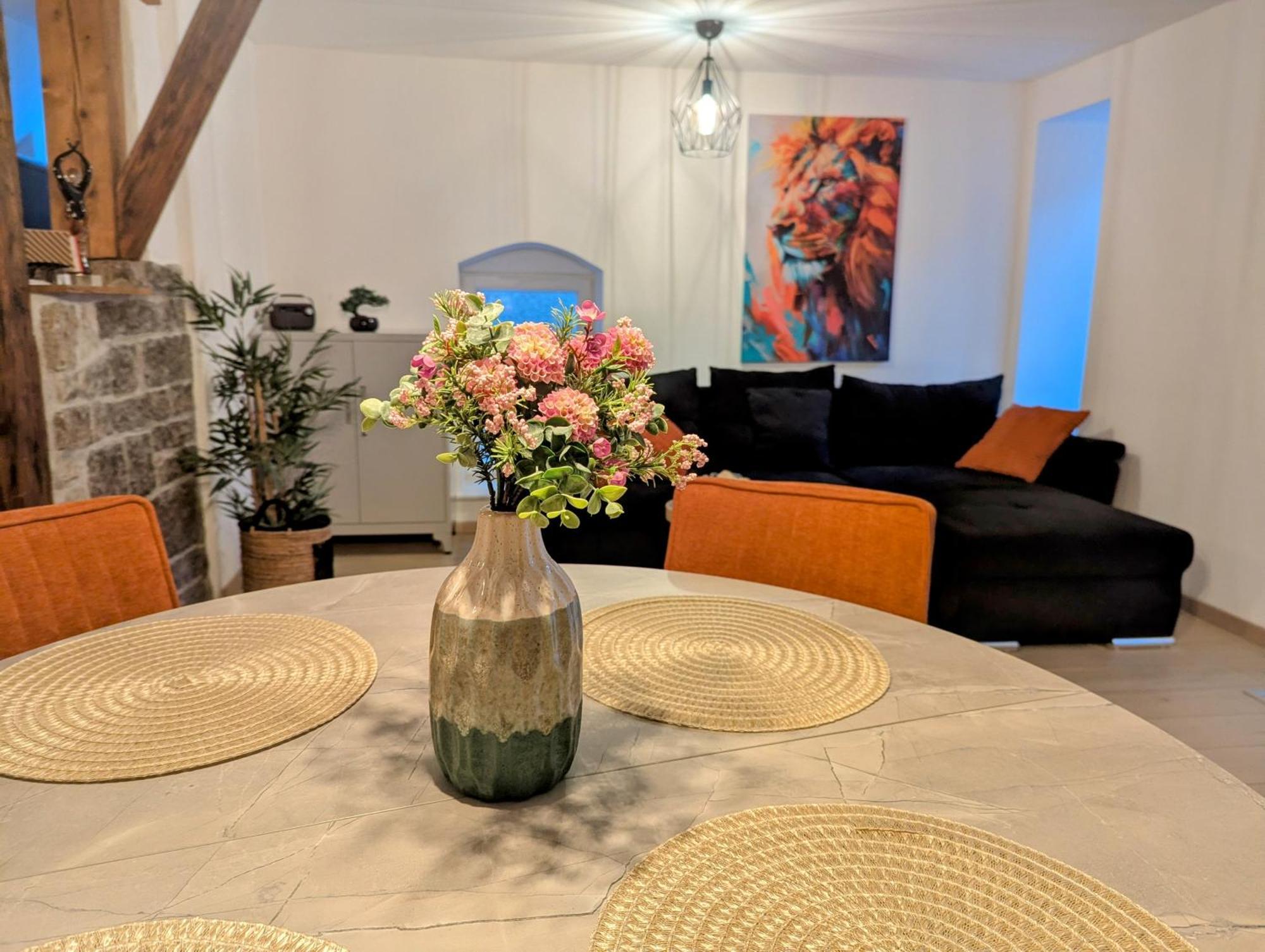 Gemuetliche Oase Im Denkmal Apartamento Bonnigheim Exterior foto